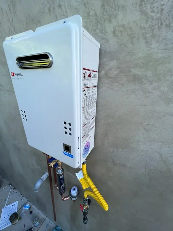 Tankless water heater installation for Mountaingate North homes
